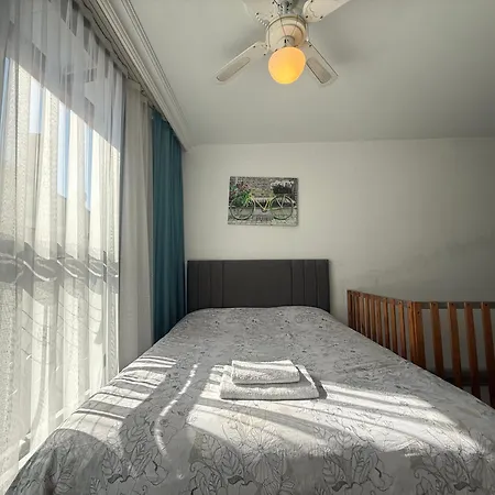 아파트 Arslan Homes 4 말마리스